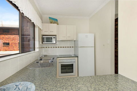 Waterviews,Pool, Wifi Its All Here !- Welsby Pde, Bongaree - Accommodation Kalgoorlie 5