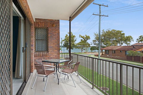 Waterviews,Pool, Wifi Its All Here !- Welsby Pde, Bongaree - Accommodation Kalgoorlie 0