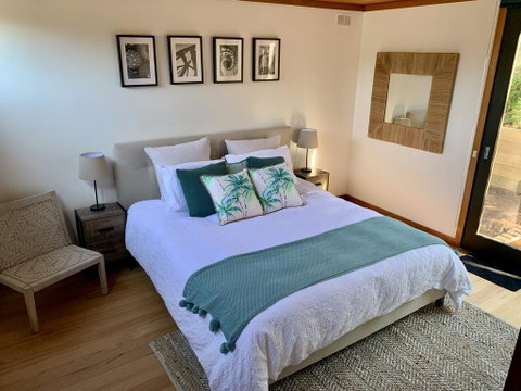 # Beaches Pacific - Accommodation Kalgoorlie 0