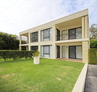 'Bagnall Views' 2/161 Government Rd - Stylish  modern duplex across the road to the waters edge - Accommodation Kalgoorlie