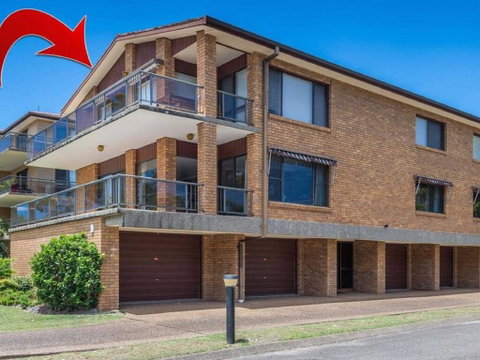 'COLUMBIA VIEWS', 2/9 COLUMBIA CLOSE - AIRCON, WIFI, NETFLIX, VIEWS & BOAT PARKING - Accommodation Kalgoorlie 0