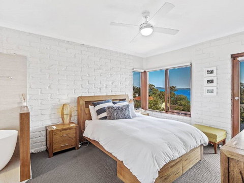 'Nunkeri', 5 Kerrie Close - Stunning House With Fabulous Views, Linen, WIFI & Air Conditioning - Accommodation Kalgoorlie 1