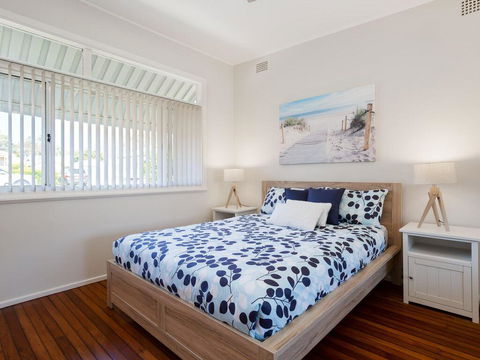 'Shoalz', 28 Rigney Street - Renovated Pet Friendly Cottage & Boat Parking - Accommodation Kalgoorlie 1