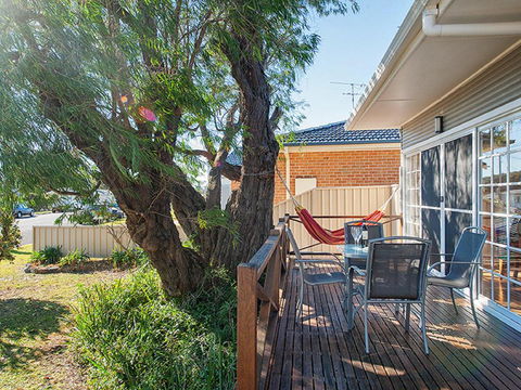 'The Croft' 11 Boulder Bay Rd - Cosy Beach House With Aircon & Only 270m To The Beach - Accommodation Kalgoorlie 1