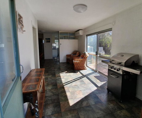 1 Spectrum Street, Rainbow Beach- Close To Shops And Main Beach - Accommodation Kalgoorlie 1