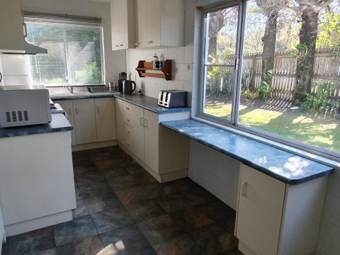 1 Spectrum Street, Rainbow Beach- Close To Shops And Main Beach - Accommodation Kalgoorlie 0