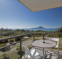 10 'Intrepid' 3 Intrepid Close - water views over Shoal Bay Beach - Accommodation Kalgoorlie