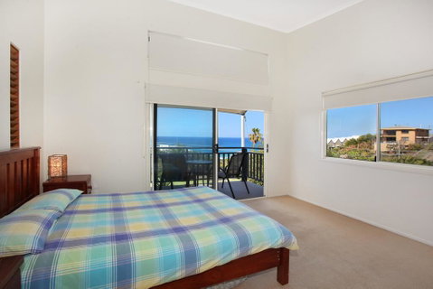 10 Barra Crescent, Coolum Beach, 500 BOND, WIFI, Walking Distance To Beach - Accommodation Kalgoorlie 3