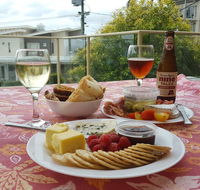 100 Cooloola Drive - Accommodation Kalgoorlie