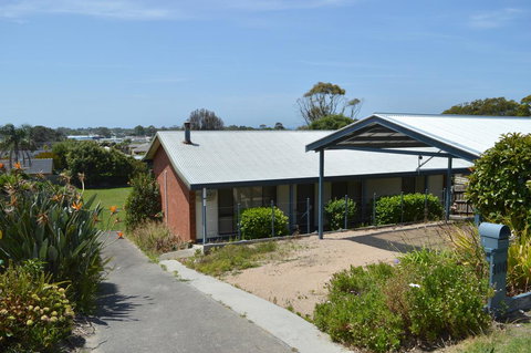 100 On Myer - Accommodation Kalgoorlie 0