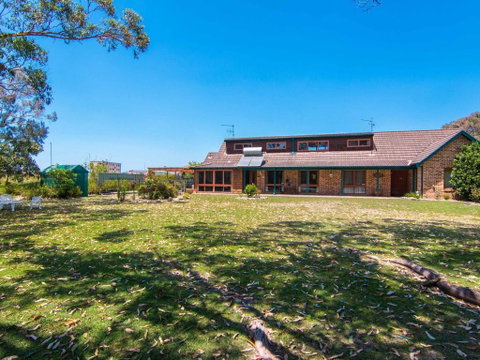 11 Bay Street - Waterfront Holiday - Accommodation Kalgoorlie 1