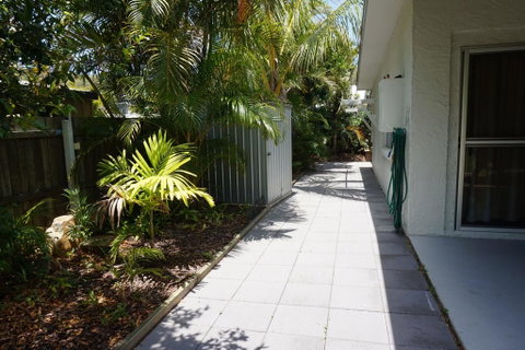 11 Bomburra Court - Rainbow Beach, Comfortable Beach House, Plenty Of Boat Parking - Accommodation Kalgoorlie 3