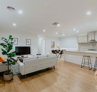 118 Refreshing 3BR Werribee Family House - Accommodation Kalgoorlie