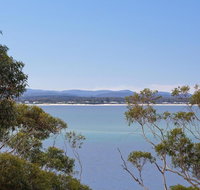 12 'Thurlow Lodge' 6 Thurlow Avenue - water views pool and central location - Accommodation Kalgoorlie