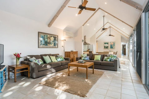 12 Childe Street, Byron Bay - Absolute Belongil Summerhouse - Accommodation Kalgoorlie 0