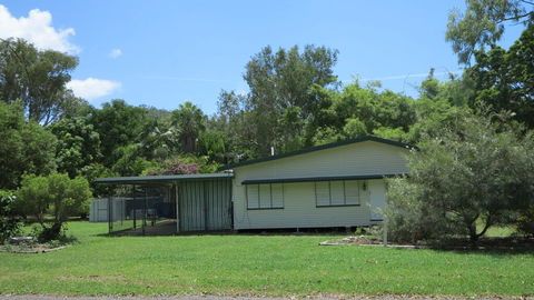 12 Wansfell Street Picnic Bay - Accommodation Kalgoorlie 0