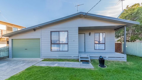 14 Lansell Road, Cowes - Accommodation Kalgoorlie 3