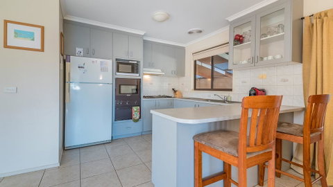 14 Lansell Road, Cowes - Accommodation Kalgoorlie 1