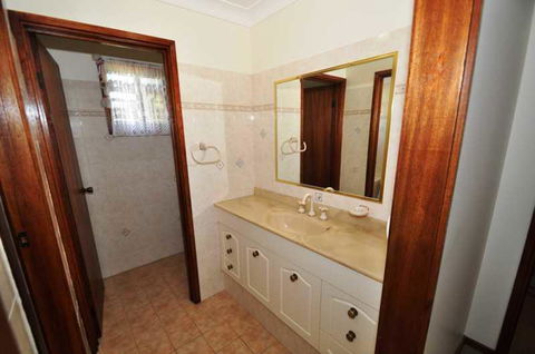 16 Haddrill Parade - Accommodation Kalgoorlie 3