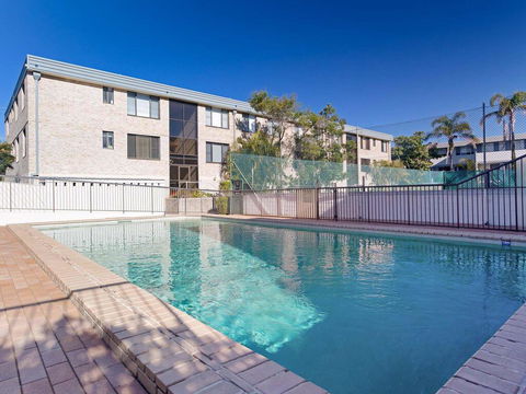 2 'The Dunes', 38 Marine Drive - Pool, Tennis Court And So Close To The Beach - Accommodation Kalgoorlie 1