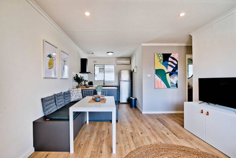2 Bedroom Apt In Glenelg With Air-Con - Accommodation Kalgoorlie 0