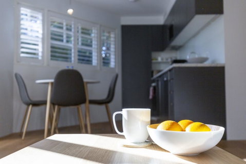 2 BEDROOM BRAND NEW APT // MOMENTS FROM RNSH - Accommodation Kalgoorlie 3