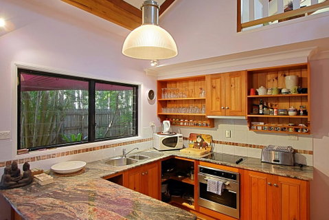 2 Manfred Street, Belongil Beach - Susie's Beach House - Accommodation Kalgoorlie 3