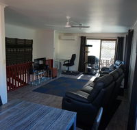 2-29 Rumbalara Avenue - Rainbow Beach Bring your dog or your cat or bring both Free Wi-Fi - Accommodation Kalgoorlie