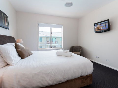 245 'Pacific Blue', 265 Sandy Point Rd - Air Conditioned Unit With Resort Facilities And Linen Supplied - Accommodation Kalgoorlie 2