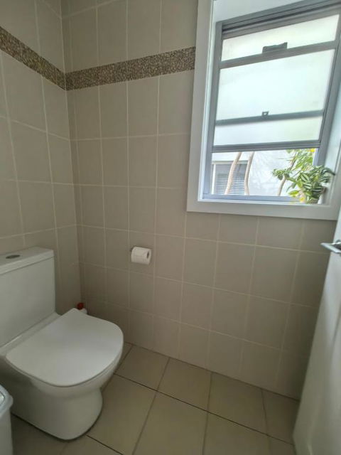 Beachfront Bliss 4BR Villa Direct Beach Access - Accommodation Kalgoorlie 2