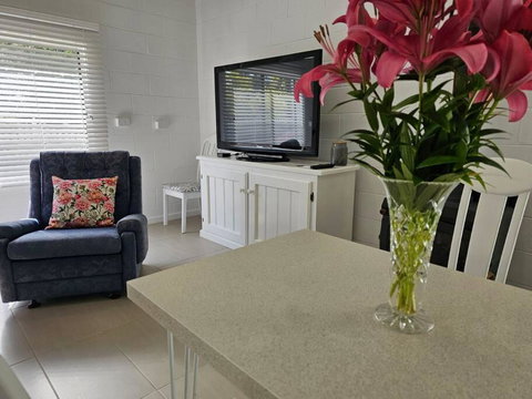 Blossom Cottage - Cosy Retreat - Accommodation Kalgoorlie 2