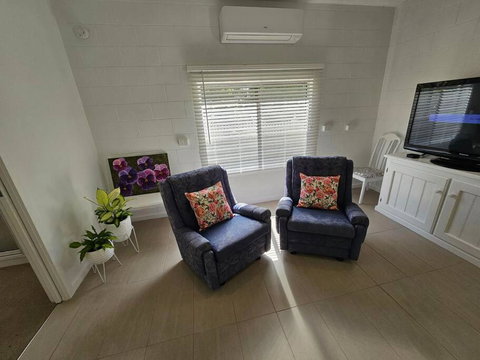 Blossom Cottage - Cosy Retreat - Accommodation Kalgoorlie 4