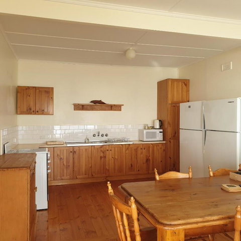 Blue Seas - Beach Front Living - Accommodation Kalgoorlie 1