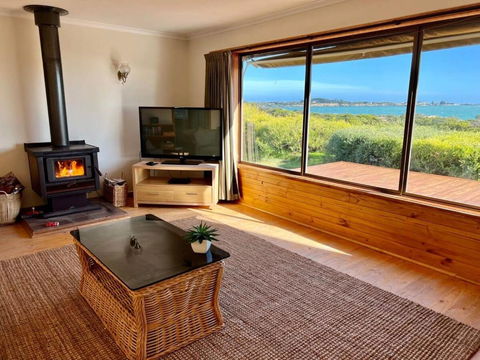 C4 Miles Beach Shack - Accommodation Kalgoorlie 3