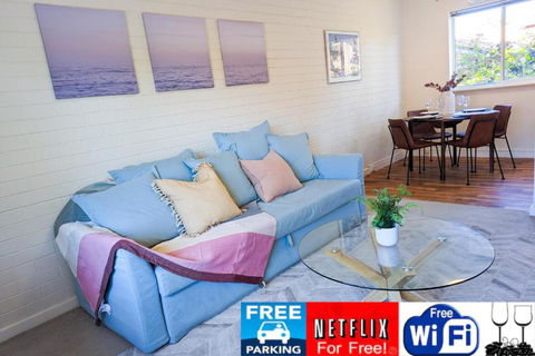 Crawley Cosy Urban Retreat Close To CBD UWA Free Park Netflix - Accommodation Kalgoorlie 0