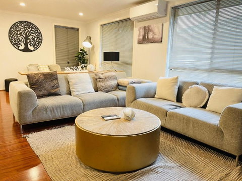 D130 The Link Fantasy Place - Accommodation Kalgoorlie 2