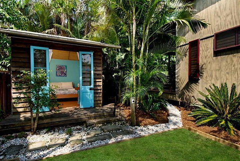 2b Manfred St - The Wave House - Accommodation Kalgoorlie 2