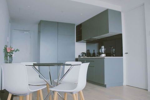 2Bed 2Bath Minimalist Apartment In CBD - Accommodation Kalgoorlie 0