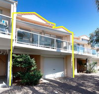 3 'Frangipani' 30 Leonard Avenue - great townhouse with air con - Accommodation Kalgoorlie