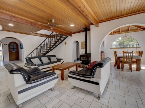 31 Rest Point Absolute Waterfront With Jetty - Accommodation Kalgoorlie 2