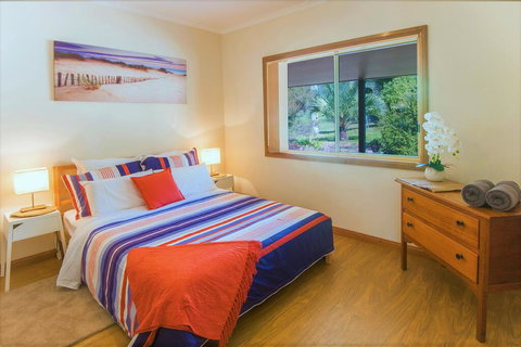32 Zachary Drive Farm Stay Iconic Water Views - Accommodation Kalgoorlie 2