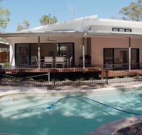 33 Esprit Drive - Rainbow Shores Style Comfort and Relaxation Pets Welcome Pool - Accommodation Kalgoorlie