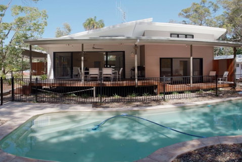 33 Esprit Drive - Rainbow Shores, Style, Comfort And Relaxation, Pets Welcome, Pool - Accommodation Kalgoorlie 0