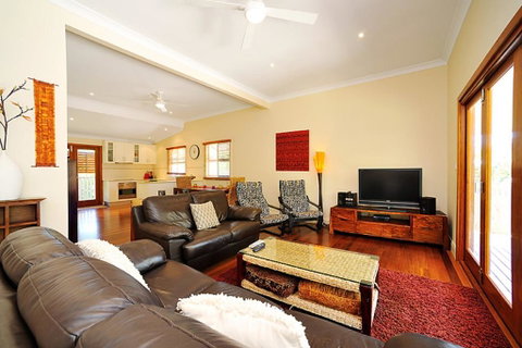 44 Ruskin Street, Byron Bay - Ruskins Retreat - Accommodation Kalgoorlie 1