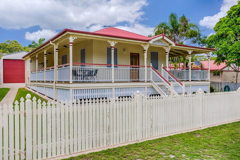 5 Bomburra Court - Rainbow Beach, Ticks All The Boxes, Pool, Shed, Fenced Yard, Pet Friendly - Accommodation Kalgoorlie 0