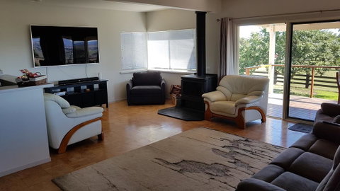 505 CONROD STRAIGHT MOUNT PANORAMA - Accommodation Kalgoorlie 3