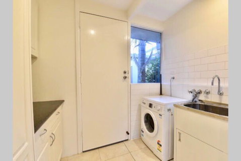 6 Bedroom Beautiful And Comfy Family House - Accommodation Kalgoorlie 2