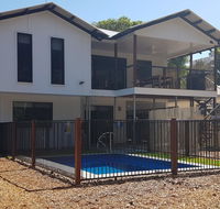 9 Ibis Court - pool beach volleyball air conditioning - Accommodation Kalgoorlie