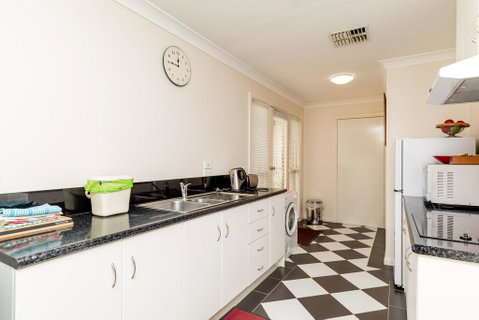 94Best Apartments - Accommodation Kalgoorlie 2
