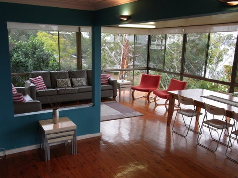 A Lakehouse Escape - Accommodation Kalgoorlie 2